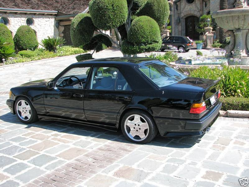 Illustration for article titled Nice Price Or Crack Pipe: $57,500 For A 20,000-Mile 1987 AMG Hammer?